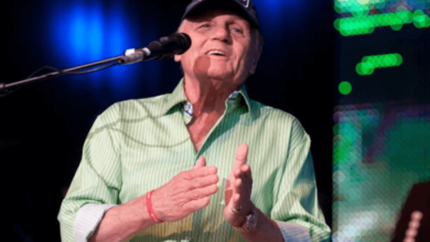 Bruce Johnston Net Worth